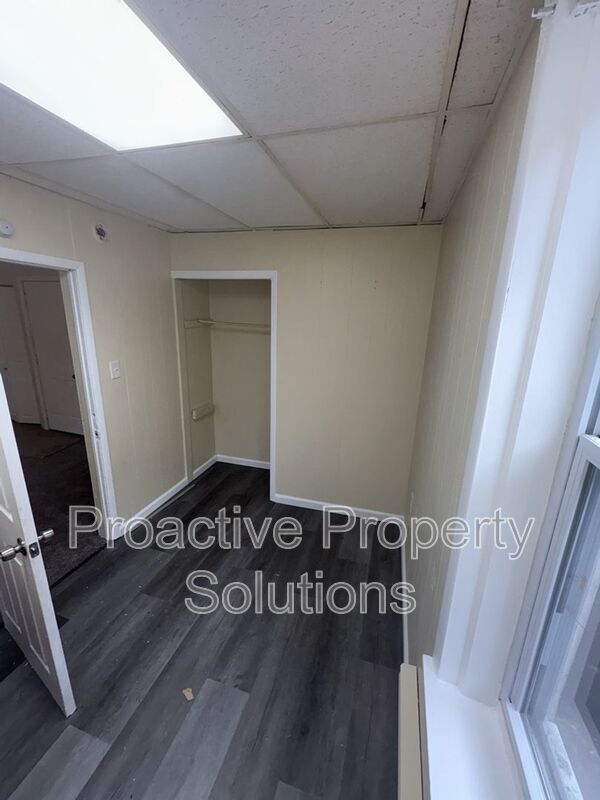 Foto del edificio - 850-850 Capouse Ave