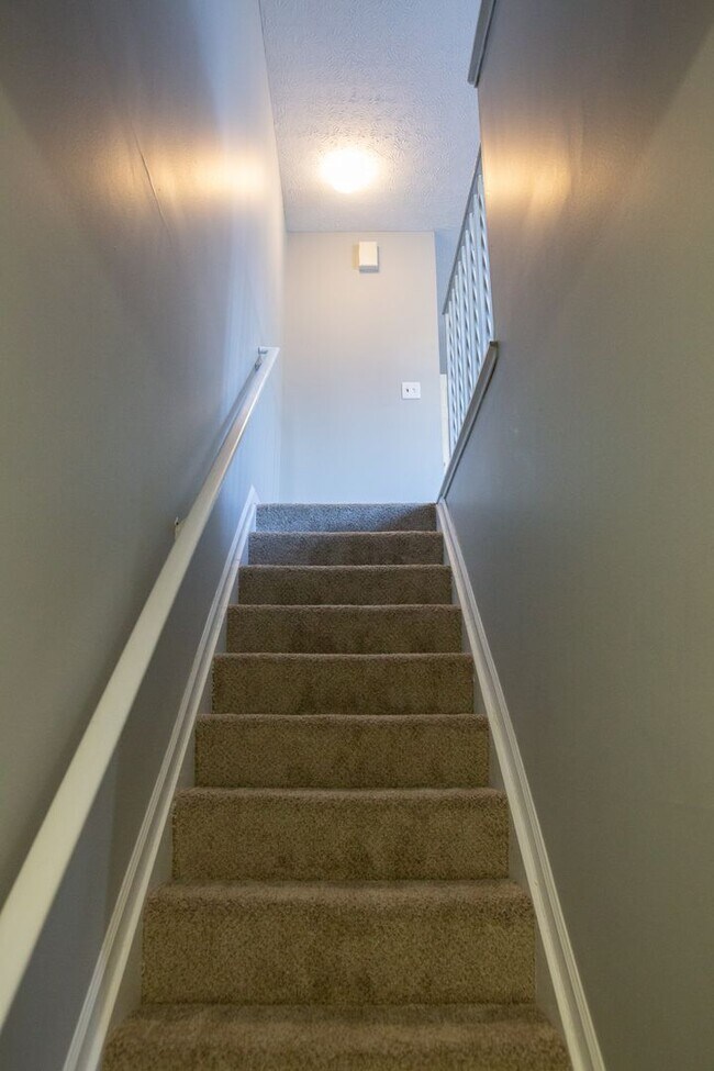Foto del edificio - 5516 Cedar Springs is Available for Rent