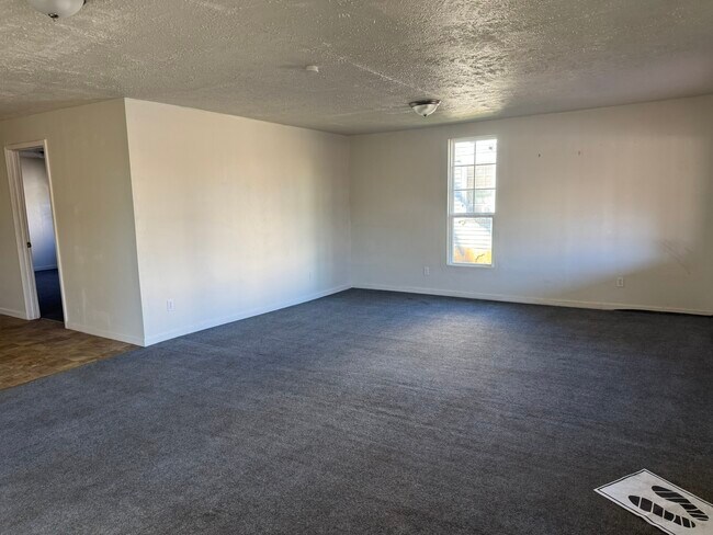 Foto del edificio - 724 Searcy Ave