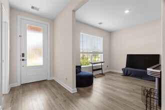 Building Photo - 3009 Floating Barque Dr