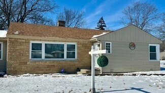 Building Photo - 2901 Lexington Dr