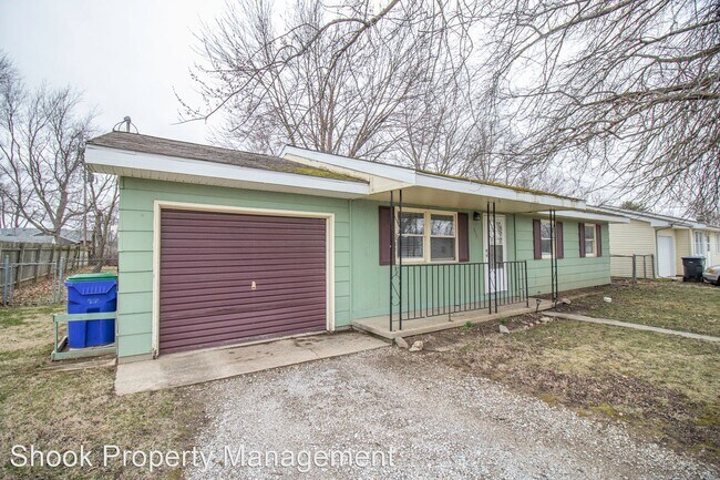 Building Photo - 3 br, 1 bath House - 314 E 12th St