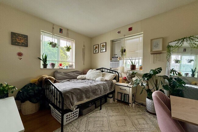 Foto del edificio - 256 Parker Hill Ave