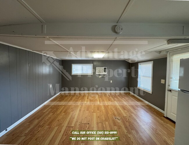 Foto del edificio - 209 Adams Lake Rd