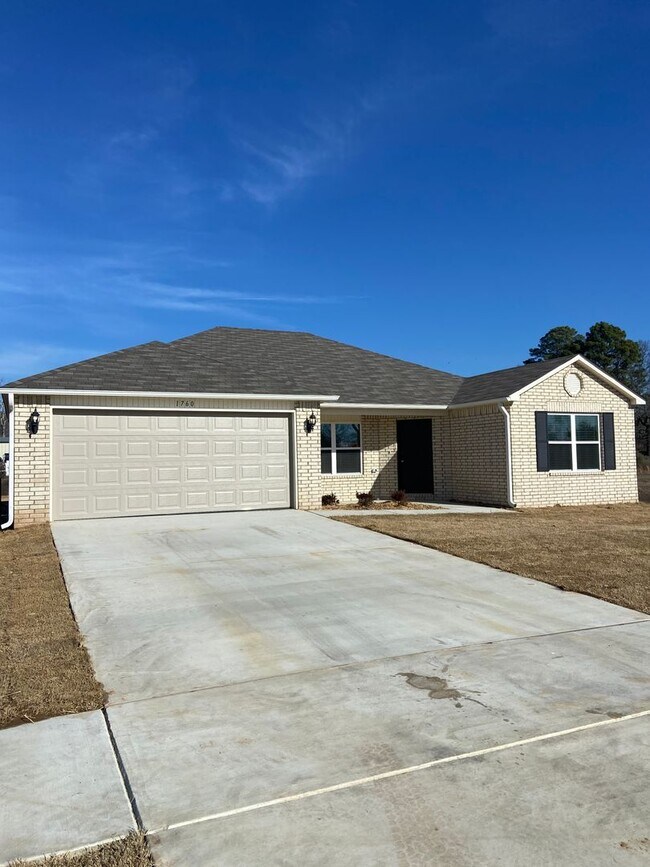 Foto del edificio - *Pre-Leasing*  Four Bedroom | Two Bath Hom...