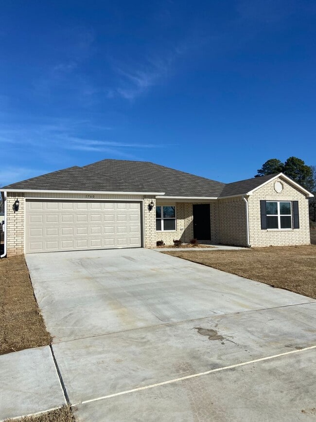 Building Photo - Pre-Leasing Now! Spacious  Four Bedroom | Two Bath Home in Conway