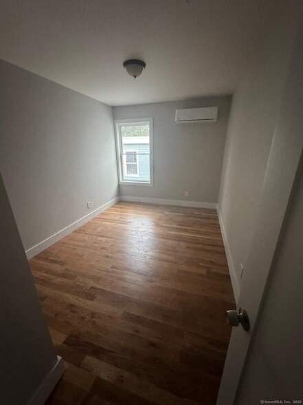 Foto del edificio - 980 Hancock Ave