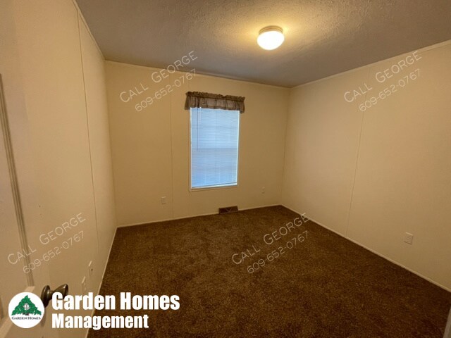 Foto del edificio - 716 Pine Ave