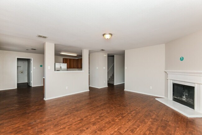Foto del edificio - 1101 Maplewood Ln