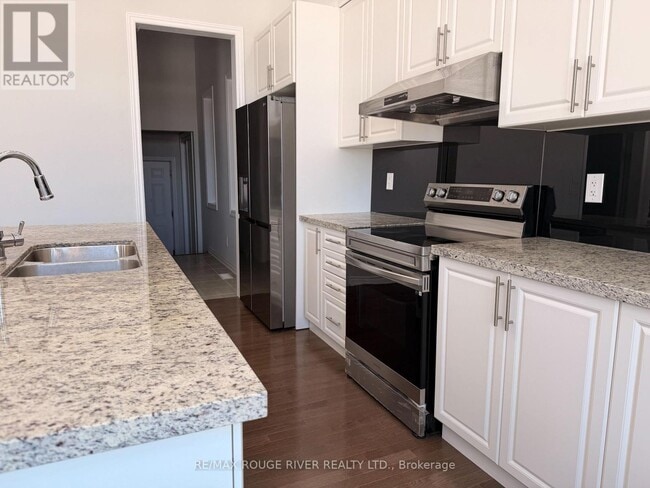 Building Photo - 59 Bremner St