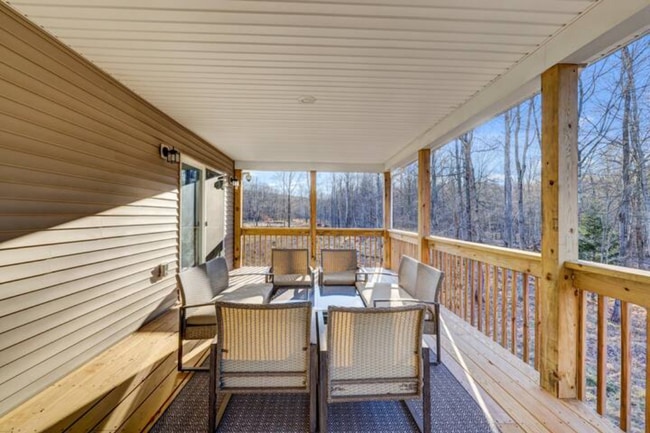 Building Photo - 1442 Arrowhead Dr