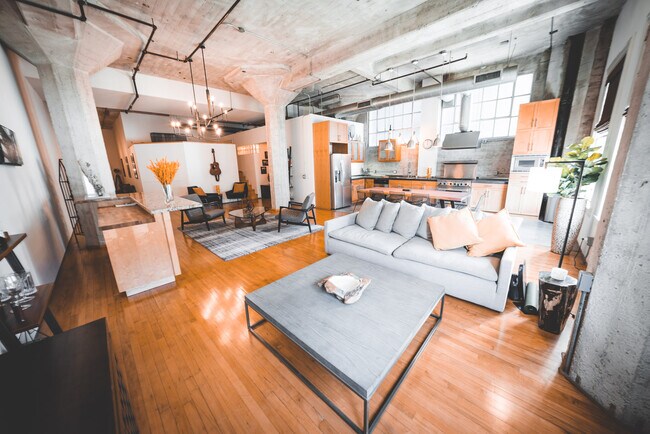 Foto del edificio - 115 W 4th St