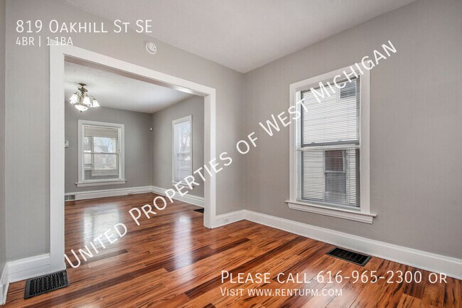 Foto del edificio - 819 Oakhill St SE