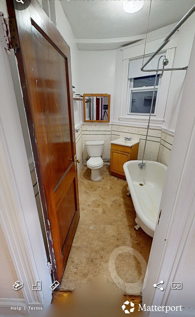 Foto del edificio - 145 Englewood Ave