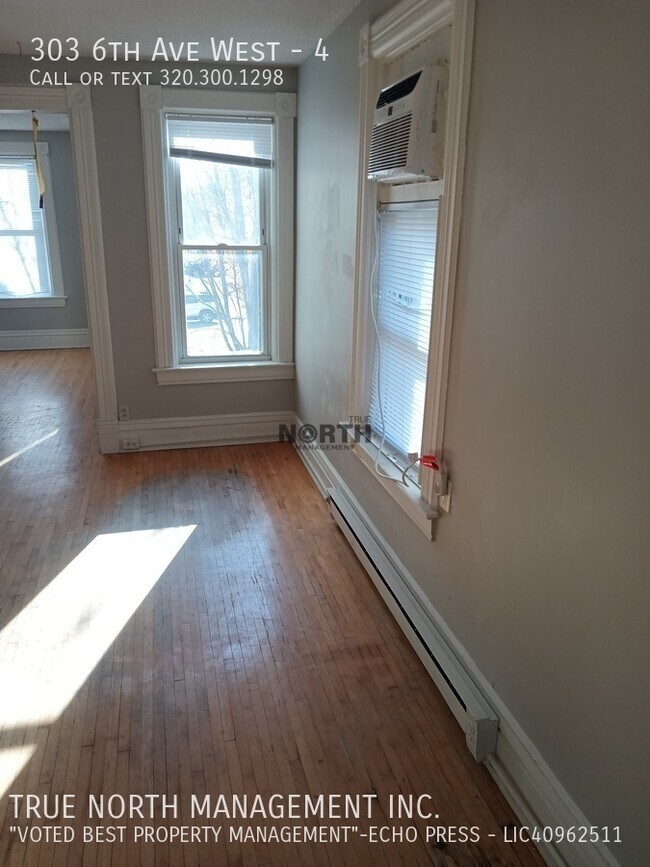 Foto del edificio - 303 6th Ave W