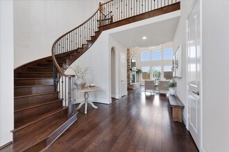 Building Photo - 5823 Stratton Wds Dr