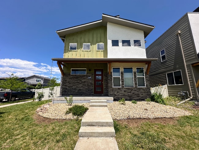 Building Photo - 2132 Saison St