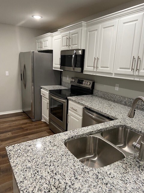 Cocina - 111 E Main St