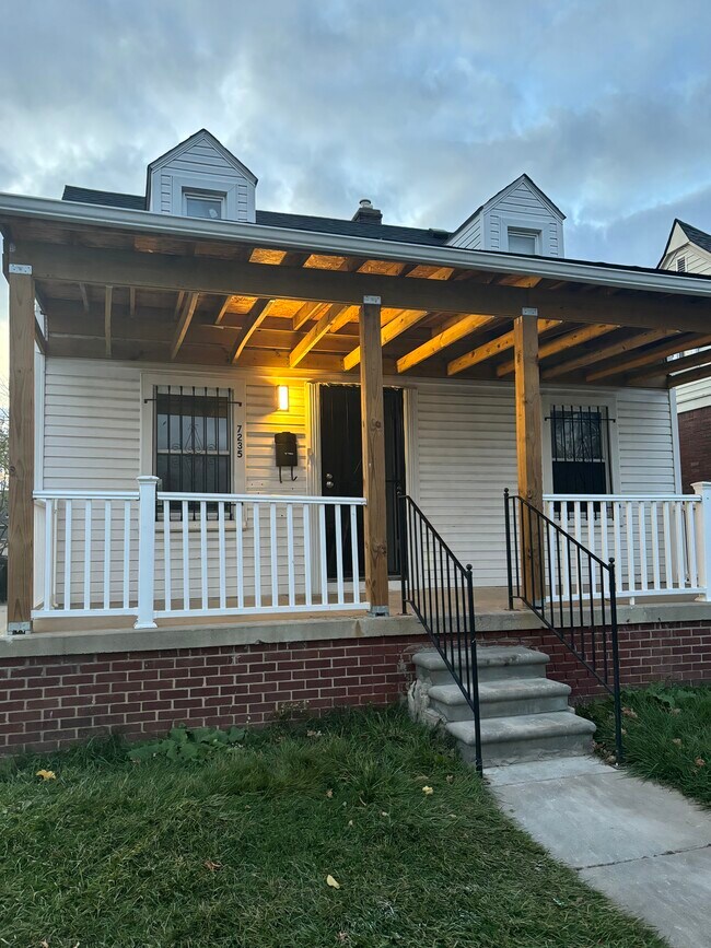 Building Photo - 7235 Faust Ave