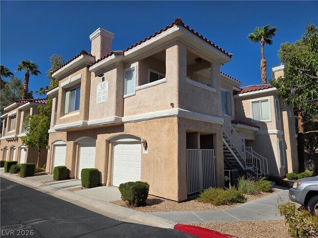 Foto del edificio - 251 S Green Valley Pkwy