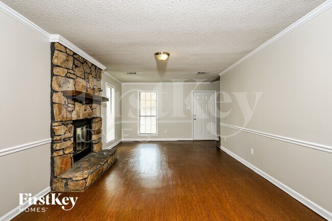 Foto del edificio - 3758 Rippling Creek Ln