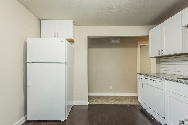Foto del edificio - Adorable 2 Bedroom 1 Bath