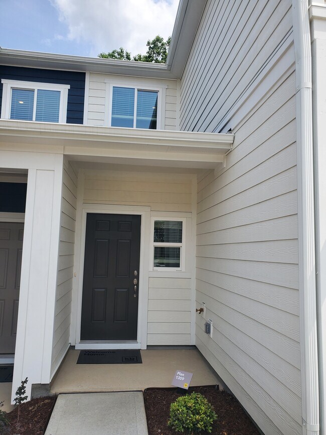 Building Photo - 10564 Brookside Reserve Rd