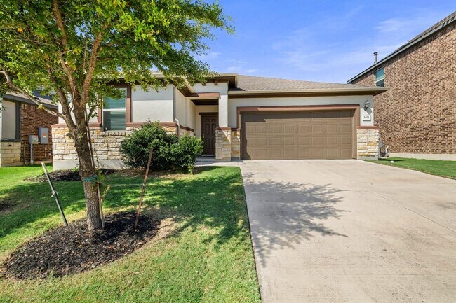 Building Photo - 1421 Itzel Bnd