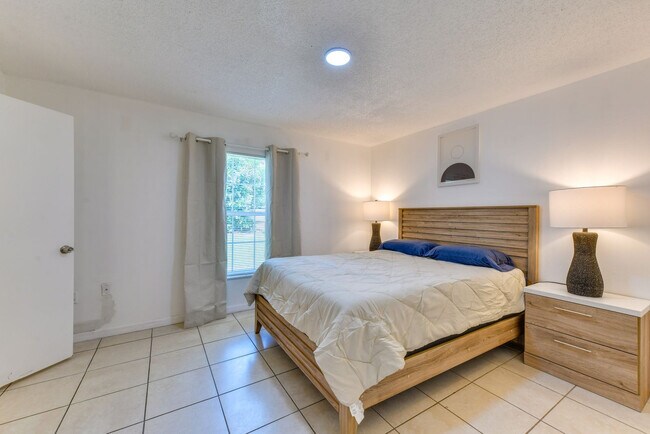 Foto del edificio - 5307 Mink Rd
