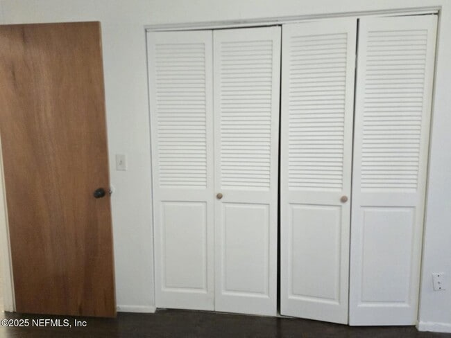 Building Photo - 4807 Windrush Ln