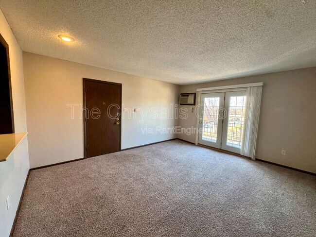 Foto del edificio - 2406 Marquette Rd