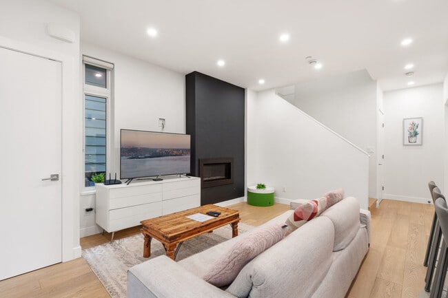 Photo du bâtiment - 2727 W 14th Ave