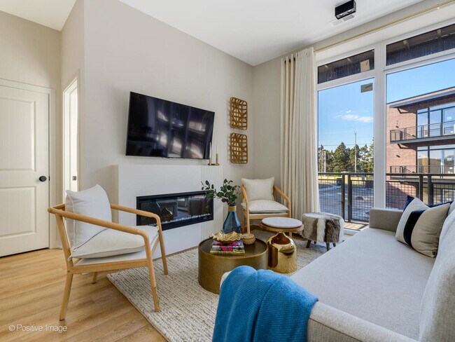 Foto del edificio - 8308 Center Ave