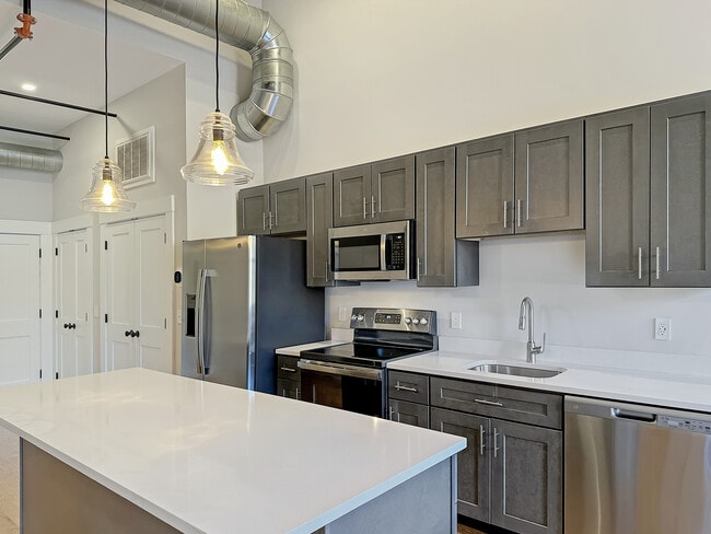 Building Photo - Jefferson Mills