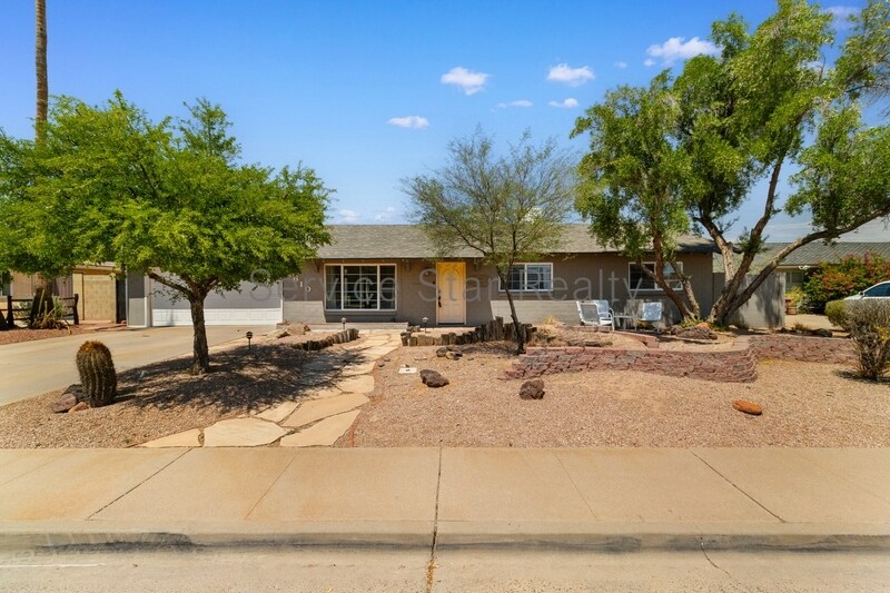 Foto principal - 8610 E Oak St