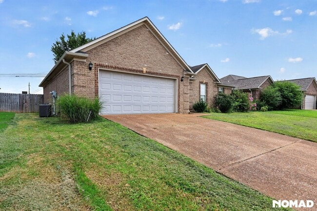 Building Photo - 82 Grove Hill Ln