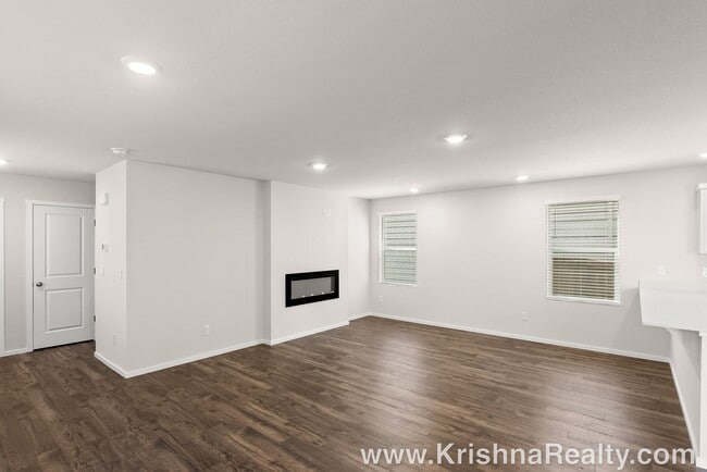 Building Photo - Beautiful New Home in North Haven, Ridgefi...