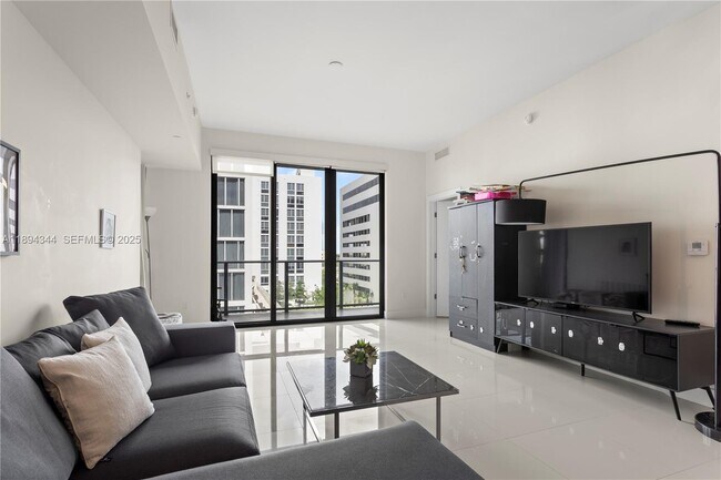 Foto del edificio - 2960 NE 207th St