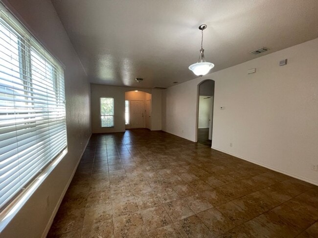 Building Photo - 434 Tequila Ranch