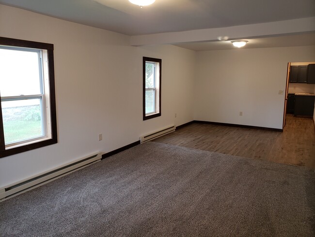 Livingroom/ Dining room - 438 Main St