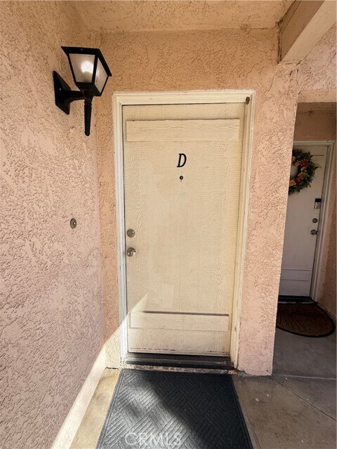 Foto del edificio - 15161 Monterey Ave