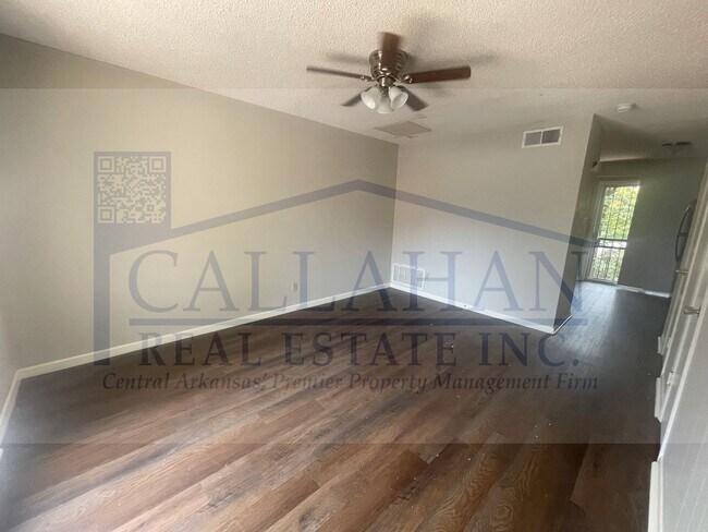 Foto del edificio - 2 Bedroom Duplex in NLR