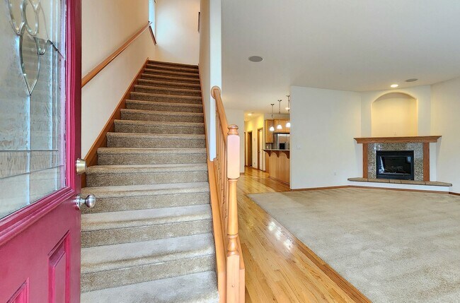 Building Photo - 3 Bedroom Home in Everett