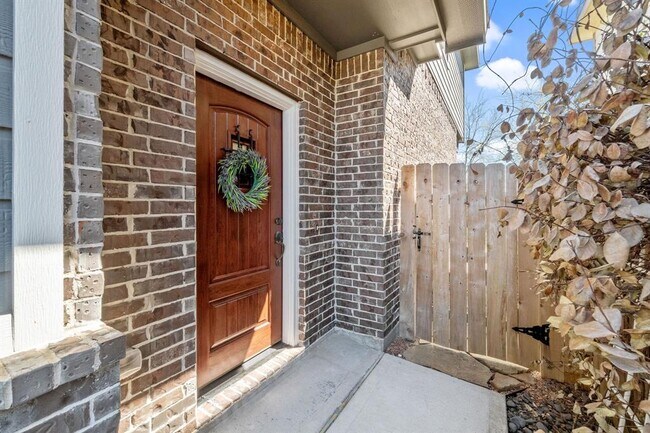 Building Photo - 706 Aulia Ln