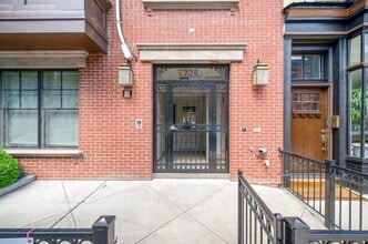 Building Photo - 226 Park Ave
