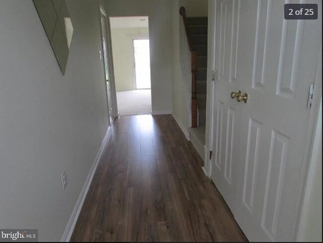 Building Photo - 3 Bedroom 2.5 Bath Townhome