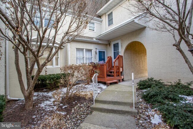 Foto del edificio - 1529 Margaret Ct