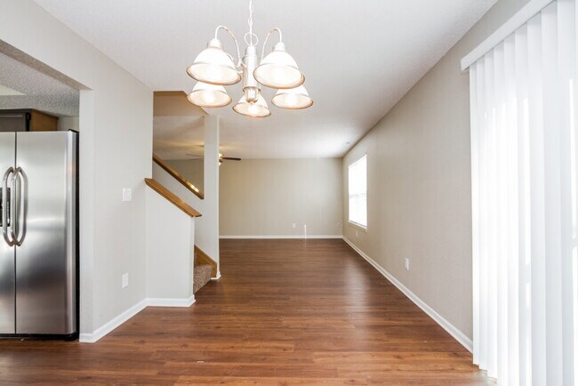 Foto del edificio - 707 Deer Trail Dr