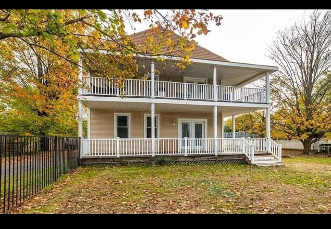 571 Main St, Agawam, MA 01001 Apartments in Agawam, MA