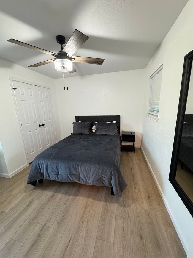 Foto del edificio - 17926 Hillcrest Rd